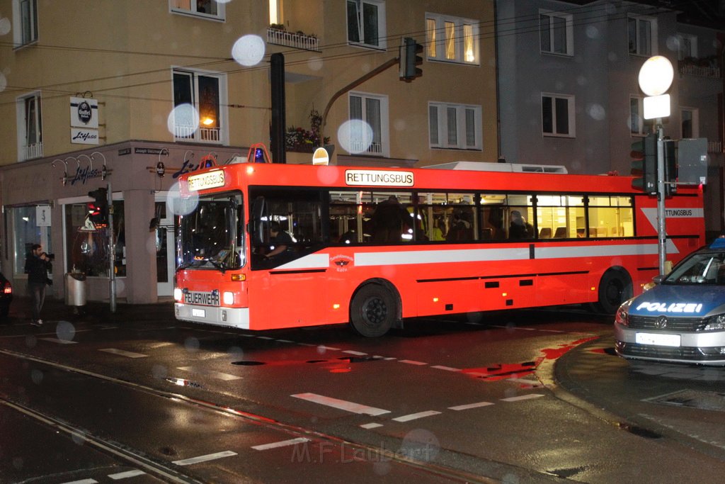 Einsatz BF Verdaechtiges Fahrzeug Koeln Suelz Zuelpischerstr Gustavstr P87.JPG